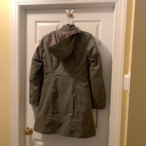 Eddie Bauer Jacket with Removable Liner. Womens size XS. - Picture 3 of 5